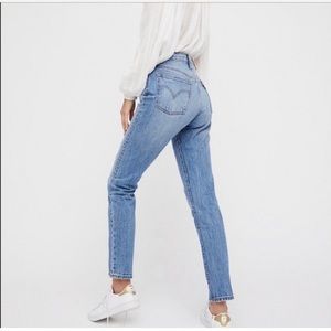 Women’s Levi straight leg jeans